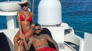 Y me fui pa la calle!!! Wahnsinn Spielerfrau Sonia Isaza Zeigt Ihre Hammer Muskeln Promiflash De