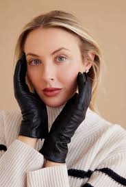 What to Wear in Ireland: Packing List for Dublin (2025 Update)