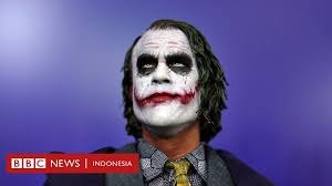 Prank muka menjadi joker ini adalah prank sederhana dimana muka kita di kerutkan kedepan yang akhirnya agak sedukit mirip joker,video ini hsnya prank untuk. Joker Pembunuh Keji Hingga Korban Perundungan Siapa Yang Pantas Perankan Musuh Batman Ini Bbc News Indonesia