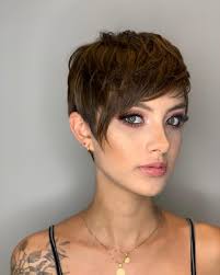 Perfect pixie for short hair lovers. 20 Perfect Hairstyles For Oval Face Shape Stylesrant