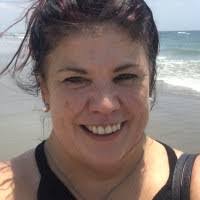 Vicky Comer's Instagram, Twitter & Facebook