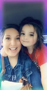 Andrea Poarch's Instagram, Twitter & Facebook