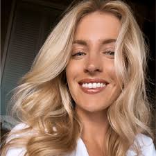 I'm thrilled to announce I've accepted a promotion as a Senior Account  Manager at E.