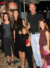 Demi Moore And Bruce Willis Have Three Daughters Together Rumer Born August 16 1988 Scout Born July 2 Celebrity Families Celebrity Biographies Demi Moore