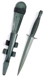 Learn how to defend yourself from a knife attack with the attacker using a weak lead with greg thompson of socp. How To Use A Knife For Self Defense Surviving And Winning A Knife Fight