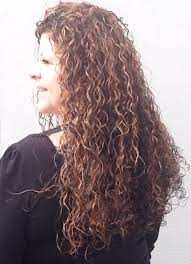A real miracle for straight locks! Wavy Perm Regular Perm Curly Hair Hair Salon Services Best Prices Mila S Permed Hairstyles Hair Styles Curly Hair Styles
