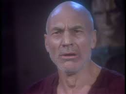 I love Discovery—the spore drive, the characters, theme song, set design,  plot arcs (now that they're beginning to solidify)... But...I hate the  replicator! Why does it have to pontificate about nutrition while