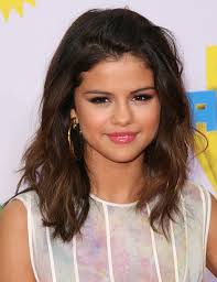 Selena gomez's haircut & more celebs with drastic makeovers. 43 Stunning Selena Gomez Hairstyles You Need To Check Out