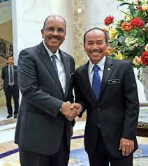 Ketua setiausaha negara, datuk seri mohd zuki ali sedang menjalani kurantin kendiri di kediamannya sehingga 16 oktober ini selepas mendapat nasihat daripada kementerian kesihatan (kkm). Ismail Bakar Dilantik Ketua Setiausaha Negara Baharu Utusan Borneo Online
