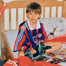 Aktuelle ehefrau von thomas müller. So Sahen Die Fussball Stars Fruher Aus Bravo