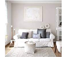 Monochrome Kissen Auf Weissem Sofa Sorgen Fur Ruhige Akzente Im Raum Der Raum Akzente Kissen Monochrome Ruhige Sorgen Home Room Inspiration Room