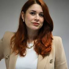 🌟 Meet Sarah Gayot, one of our R&D engineers, specializing in advanced  polymers and composite applications!