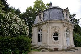 Le Pavillon Parc De Bagatelle French Cottage French Architecture Small House