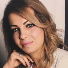 الدكتورة اروى هاشم مواليد العراق خريجة كلية طب جامعة المستنصرية ٢٠٠٦ طبيبة  اختصاص طب الاسرة و مسؤولة قسم الصحة العامة في مستشفى ابي غريب