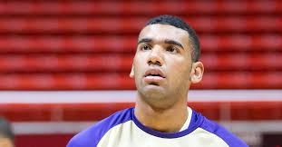 Devenir Duruisseau Leaves UW Men's Basketball Team