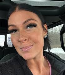 Christine Remsen's Instagram, Twitter & Facebook