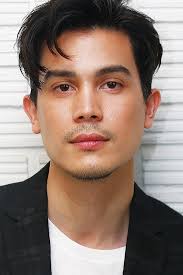 Later, his girlfriend turned his marriage proposal down to date with a rock star. Mr Hurt 2017 Movie Where To Watch Streaming Online Plot