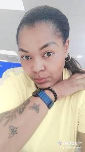 Haeba o sokola lerato la nnete kapa ho ratwa Product ke ena. E na le  "Follow me" yona ebitswa ROSELINE ke R30 feela e fumane ho store sefe kapa  sefe sa Mabodiba