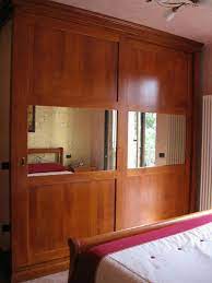 La camera da letto è così composta: Camera Da Letto Classica In Ciliegio Contado Roberto Group Cucine E Arredamenti Su Misura In Legno