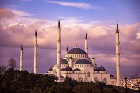 In istanbul haben sich in der größten. Gigantische Moschee In Istanbul Von Erdogan Eroffnet Muselmanische Ideologie Weiter Auf Dem Vormarsch
