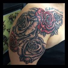 Black And Gray And Red Roses With Script Female Shoulder Tattoo By Jose Shoulder Tattoo Tattoos Tattoos For Women