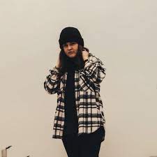Schachmatt, deine liebe, sie war krankhaft ich bin dankbar dafuer, dass ich dich verlor'n hab' ruf mich nie mehr wieder an, mitten in der nacht ich bin nicht mehr. Luna Verlierer Originalton Ist Ein Beliebtes Lied Von Luna Erstelle Deine Eigenen Tiktok Videos Mit Dem Lied Luna Verlierer Originalton Und Entdecke 49 3k Vid