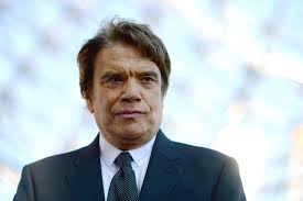 Bernard Tapie : presse, business, football, politique