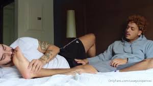 Foot fetish fun with Casey Cooper and Damian Dragon - intimate connection