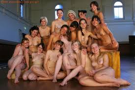 naked Yoga (59) | Doogleburger