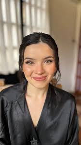 S o f i 🤍✨ , Una de las novias más dulces que tuve, una prueba y previa  espectacular donde nos reímos y hablamos como si nos conociéramos de  siempre junto con su mamá y hermana! Que lindo cuando ...