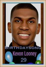 Wishing love and happiness to Kevon Looney and his fiancée! ♥️