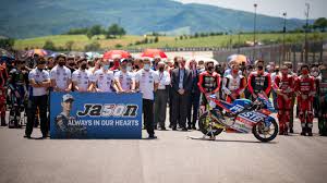 Der italiener ging mit seiner ducati in der ersten kurve zu boden. Todlicher Unfall Von Jason Dupasquier Valentino Rossi Druckt Seine Anteilnahme Aus Eurosport