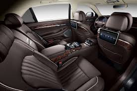 With a chassis constructed from advanced high strength steel, the strong and sleek genesis g90 is a fortress of safety. 2016 Hyundai Genesis G90 Specs And Pictures Autocar