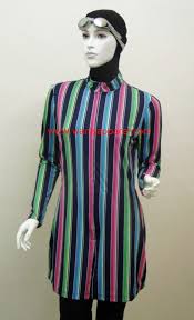 Baju muslimah ini terbuat dari spandek jersey & bergo siffon, berwarna pink ngejreng yang membuat wanita manapun terlihat manis & feminin. Page 3