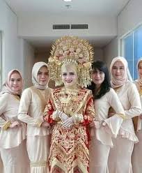 We did not find results for: 15 Inspirasi Model Baju Kebaya Pagar Ayu Pengantin Muslimah Modern