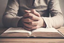 20 Powerful End of the month prayer points with scriptures