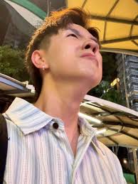 #常勇的日常, 圖1 難得ic像個人樣哈哈哈哈哈哈, 圖2 感動的不只是因为 @dmeow.co 廣告出現在Sungei Wang  Plaza的大螢幕！而是 @fpg_berhad @fpg_trading 在投廣告后面的用意，希望設立的獎學金能帮到需要的學生繼續接受教育吧😭,  圖3 我們的11周年去吃她最愛的馬來餐, 圖4 @lego 海賊王系列該有的都有完了😆, 圖5 ...