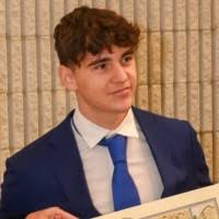 200+ perfiles de «Crotti»