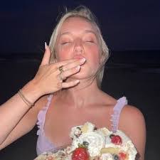 Taylor Staab's Instagram, Twitter & Facebook