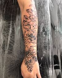 Floresça onde seu coração Desejar criar raízes #tattoo #tattoosombreada  #tattoofeminina