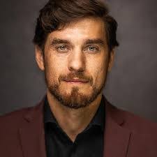 Kira Frank's Instagram, Twitter & Facebook