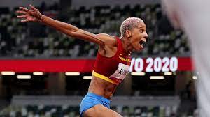 A thrilling men's high jump final saw the gold medal remarkably shared between two athletes. Rib9tf7n0jx8om