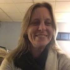 Lori Daigneault's Instagram, Twitter & Facebook