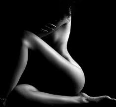 Stampe artistiche, quadri e poster con artistico, bianco e nero, donna,  gambe, hotel, nuda, nudo, persone, piedi, primi piani, ragazza, seduta,  seno, ufficio - Beatrice Nude Fine Art - Nudo Artistico Beatrice 21