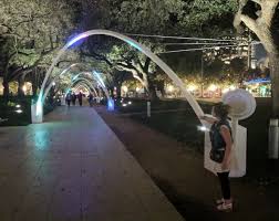 Hello Trees A Walking Serenade At Discovery Green 2017 Jillbjarvis Com Discovery Green Things To Do Stuff To Do