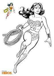 coloriage wonder woman dessin super hero de noel gratuit