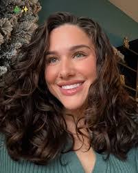 Sofia Cohen's Instagram, Twitter & Facebook