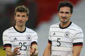 Les bleus went ahead in the first half thanks to mats hummels' own goal after paul pogba's superb ball in. Joachim Low Happy To Have Thomas Muller And Mats Hummels Back With Germany Bavarian Football Works
