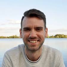 Andrew Holliday's Instagram, Twitter & Facebook