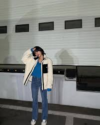 She regards lee dong shik (played by shin ha kyun) as her uncle, and though they're close, she manages to keep her private life of partying a secret. Gia Allana Kang Minah S Who Plays Soo Ah In True Facebook